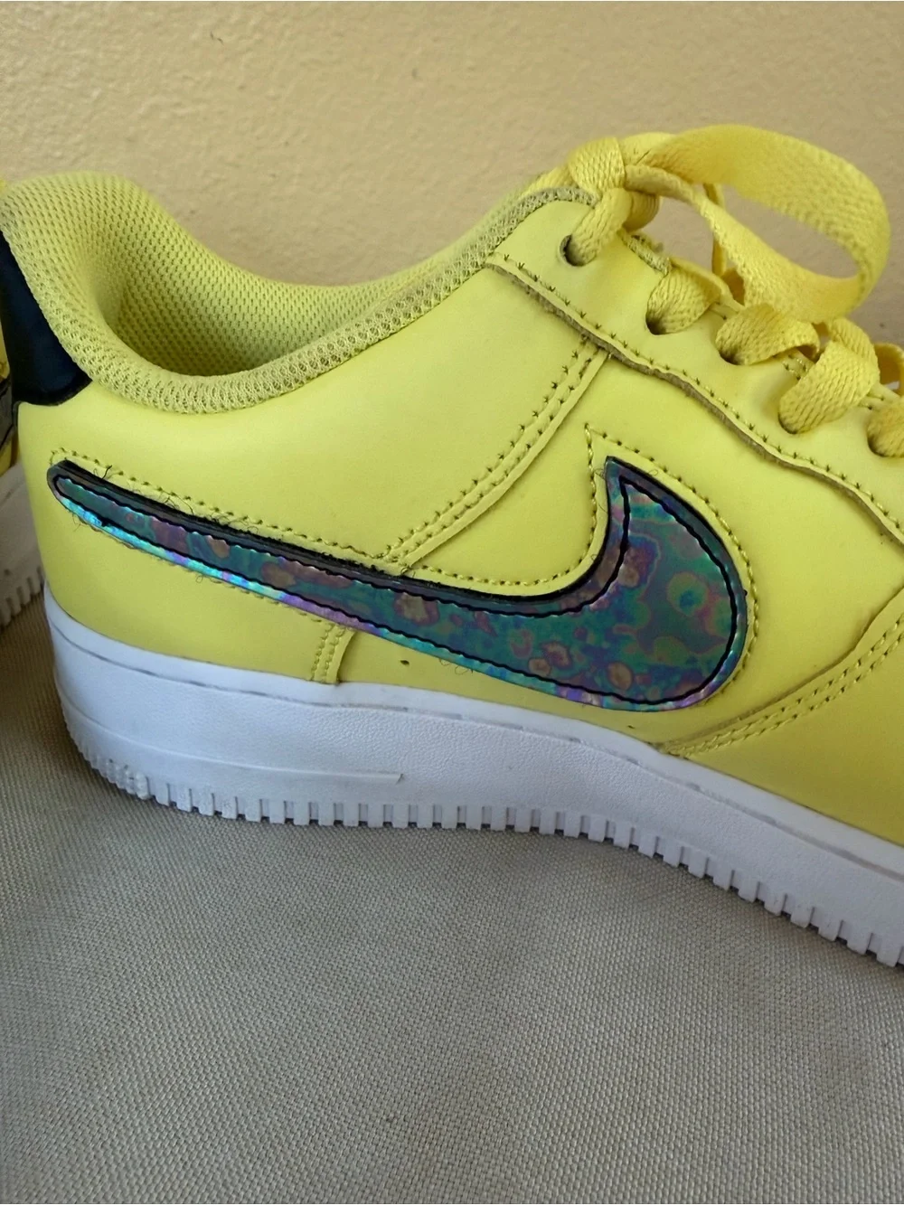 Nike Air Force 1 ‘07 LV8 Yellow Pulse Oil Slick Men’s  Size 8 EUC!